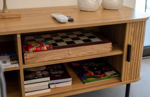 Sun and Sea Apartment - Beachfront, 2 Bedrooms with Sea View & Garden - Photo 11