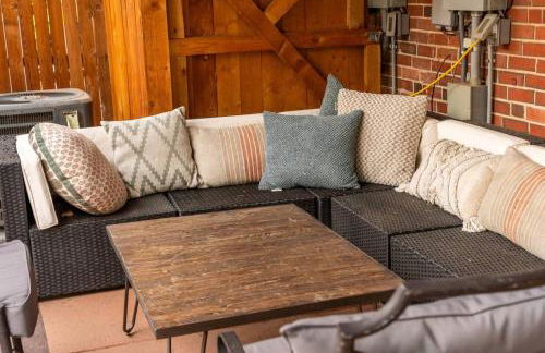 Movie Theatre Hot Tub Outdoor Grill - Foto 31