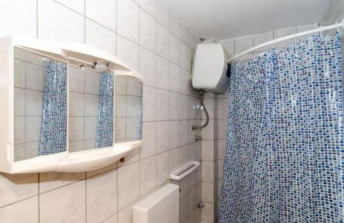 Apartments Ere Zuronja-One-Bedroom Apartment with Sea View 3 - Photo 15