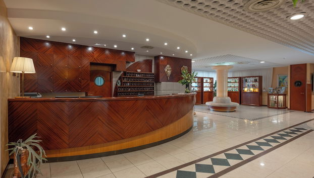 Aparthotel Holiday - Foto 2, Recepción