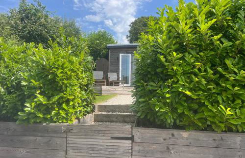 Unique Private Wood Cabin near Jurassic Coast in Dorset Countryside - Photo 2