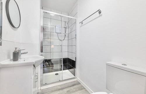 Large One Bedroom Apartments Southsea Sleeps 3 - Free Parking - Foto 54