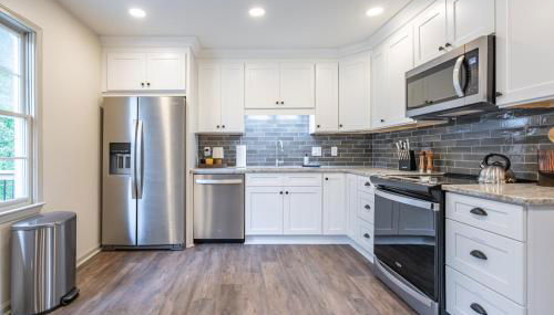 Spacious 3BR Getaway in Scenic Rydal - Photo 4