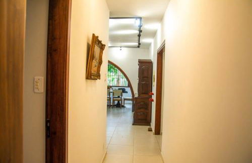 Ampla casa com piscina para família e amigos - Foto 28