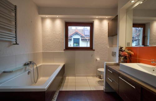 Bright 4 bedroom House with living room and work place Warsaw - Foto 24