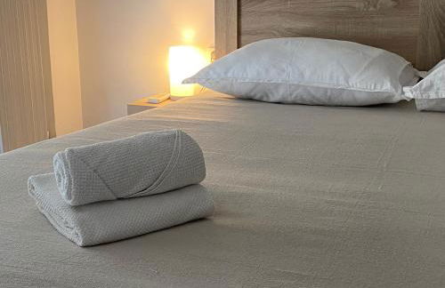 Cozy & Connected, Walk to Culture, Metro in Minutes - Foto 14