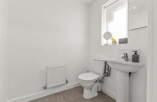 Large Family House with free parking - 3 bedrooms 6 beds - Foto 26