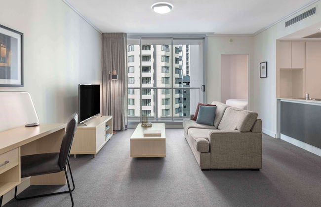 Oaks Brisbane Festival Suites - Photo 29