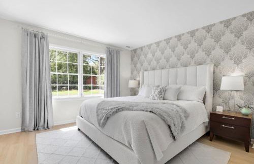 NEW! The White House, with 2 King Ensuites close to Parris Island and Downtown - Foto 42