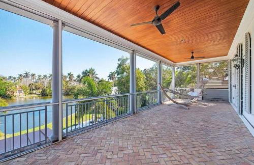 Naples Beach Port Royal Luxury Coastal Mansion Villa with Guesthouse & Pool & Hot Tub - Foto 50