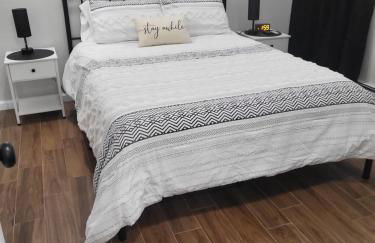 Modern Farmhouse Decor With Washer & Dryer - Foto 3