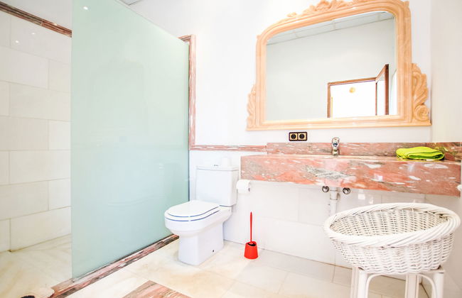 5 bedroom House in Maria de la Salut with private pool and garden - Photo 25