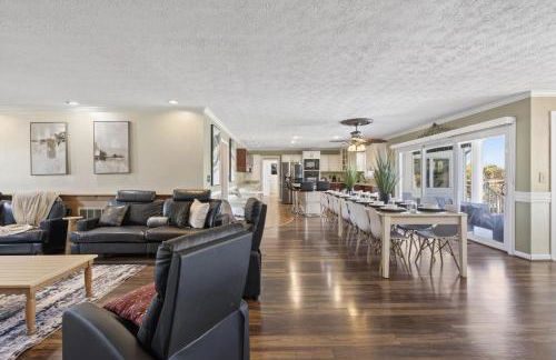 Paradise on Ocean Waterway Huge 5000 sq ft w Private Pool, Boat Dock, Grand Piano, Game Tables, BBQ, 1 acre Yard, Crib, Sleeps 34 - Photo 73