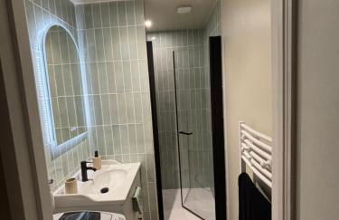 Petite pause en centre ville avec parking - Foto 5