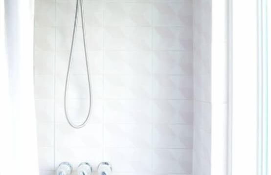 Spacious House on Melrose w Private Backyard Gym - Photo 16