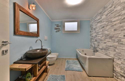 Villa Bocciolo del Garda, private pool and garden - Foto 41