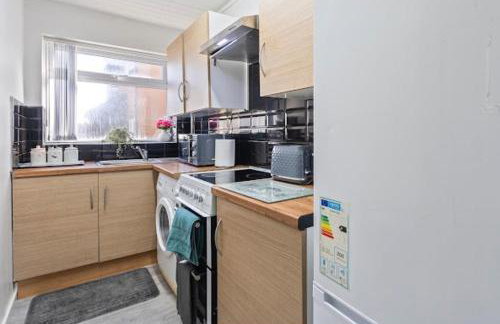 1 Bedroom Apartment Sleeps 4, Free Parking, Tv - Foto 16