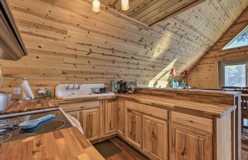 Sparta Lake Home with Deck and Boating Access! - Foto 7