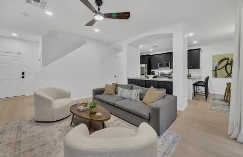 Modern 4BR Retreat in Prime Gilbert Location - Foto 65