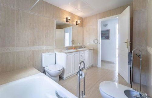 49-Exclusive Villa With Private Pool & Breathtaking Views in Mijas! - Photo 29