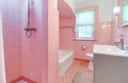 Home about 17 Mi to Detroit with Patio and Grill! - Foto 15