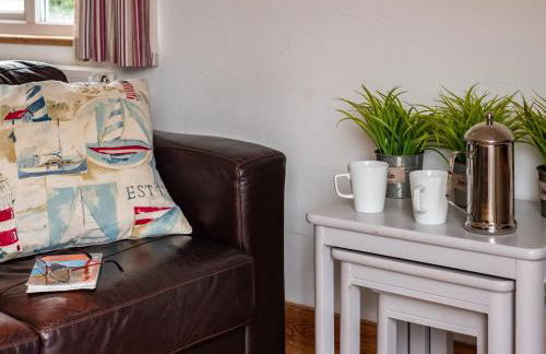 Gull Lodge - Photo 5