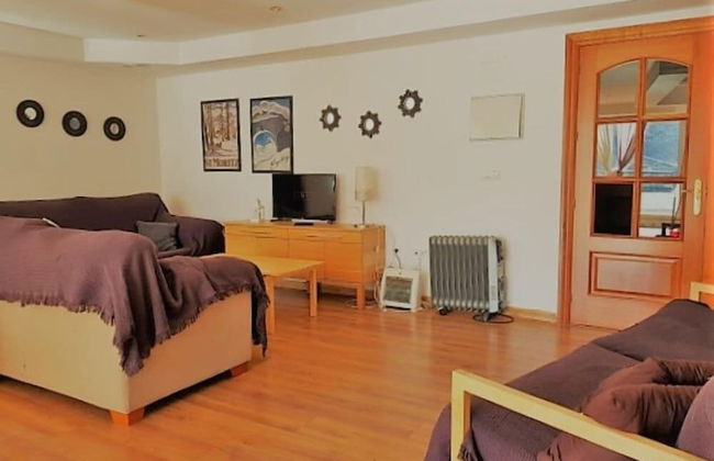 Todosierranevada Zona Baja Junto a los Telecabinas - Foto 24