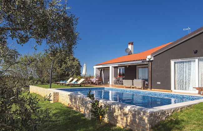 Villa with Swimming Pool, Volleyball Court & Hot Tub, near Rovinj - Foto 19