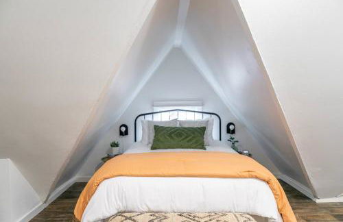 Charming Historic Upper | Walk to Downtown, Lakes - Foto 32