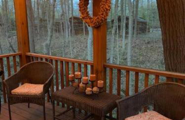 Knotty but Nice-sleeps 6-one minute to lake! - Foto 3