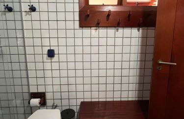 Spacious house with pool - 100m from the sea in Guaecá - Foto 9