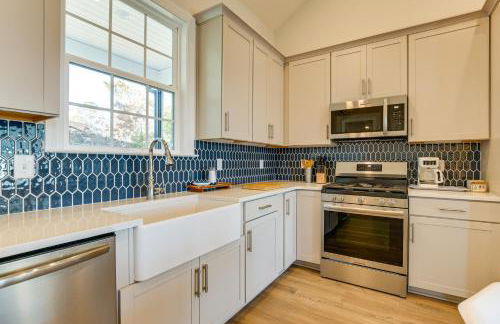 Lake Greenwood Access Modern Escape with Patio! - Foto 9