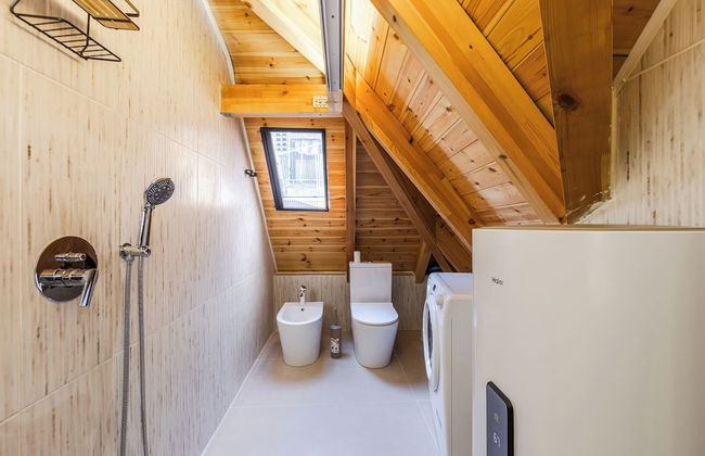 Authentic Villa Apartment - Photo 22