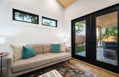 Petit Paradis Studio with hot tub - Photo 25