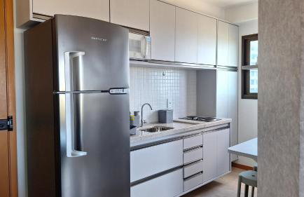 Apartamento Quarto e Sala, varanda, vista mar com infraestrutura - Foto 10