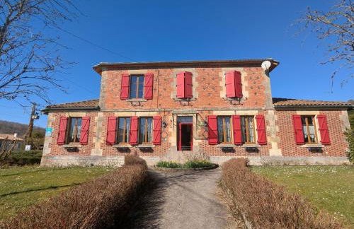 Gîte confortable dans l'ancien presbytère de Futeau, 3 chambres, jardin, WiFi, entre Verdun et Châlons - FR-1-585-13 - Foto 1