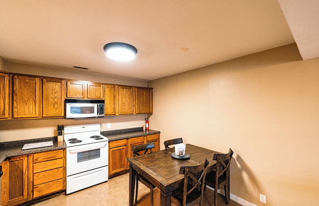 Osage Beach Getaway Lake Views Pet Friendly! - Photo 18