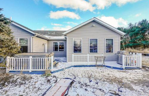 Elegant Pataskala Home with Hot Tub and Fire Pit! - Foto 31