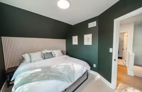 Hot Tub Amazing Location! Modern Ohio City Luxury 2 King Beds - Foto 22