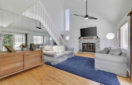 Cozy Poconos Mountain House with 3 bedrooms - Foto 62