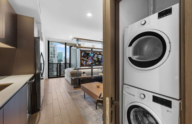 Luxury Studio Panoramic Outlook - Photo 16