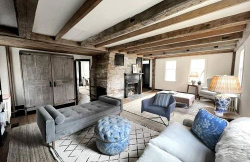 Historic Estate - 5 min to Mohawk Mt Ski Resort - Foto 2