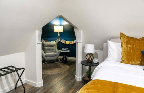 Charming Historic Upper | Walk to Downtown, Lakes - Foto 14