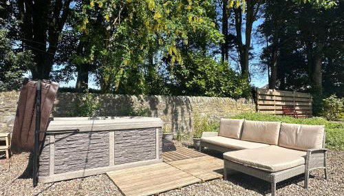 The Farmhouse - Countryside Escape with Hot Tub - Foto 3