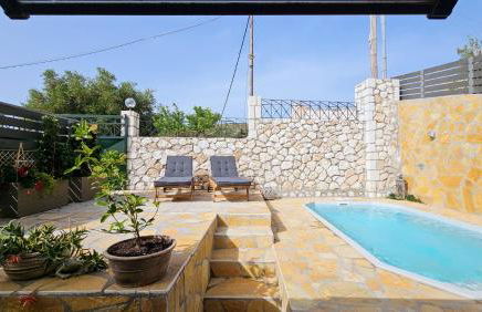 Villa Apoplous with pool - Photo 3