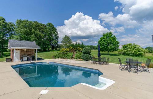 Luxury Getaway Home with Panoramic Views, Pool & Hot Tub! - Foto 48