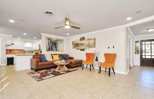 Luxury Retreat with Heated Pool, Firepit, Outdoor Cinema - Foto 44