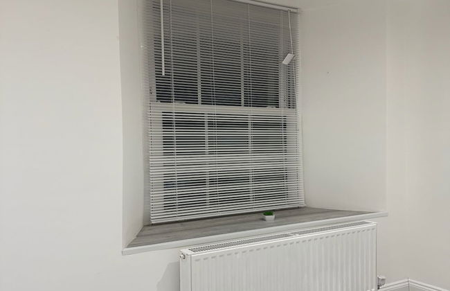 Charming 1-bed Apartment in Walton on the Naze - Photo 24