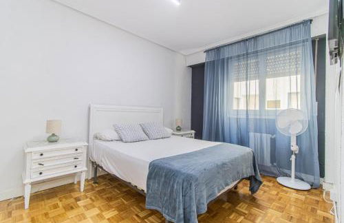 Your Large Family Apartment in Zaragoza - Foto 1
