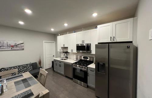 Charming 3BR 2BA with Private Patio - Foto 2